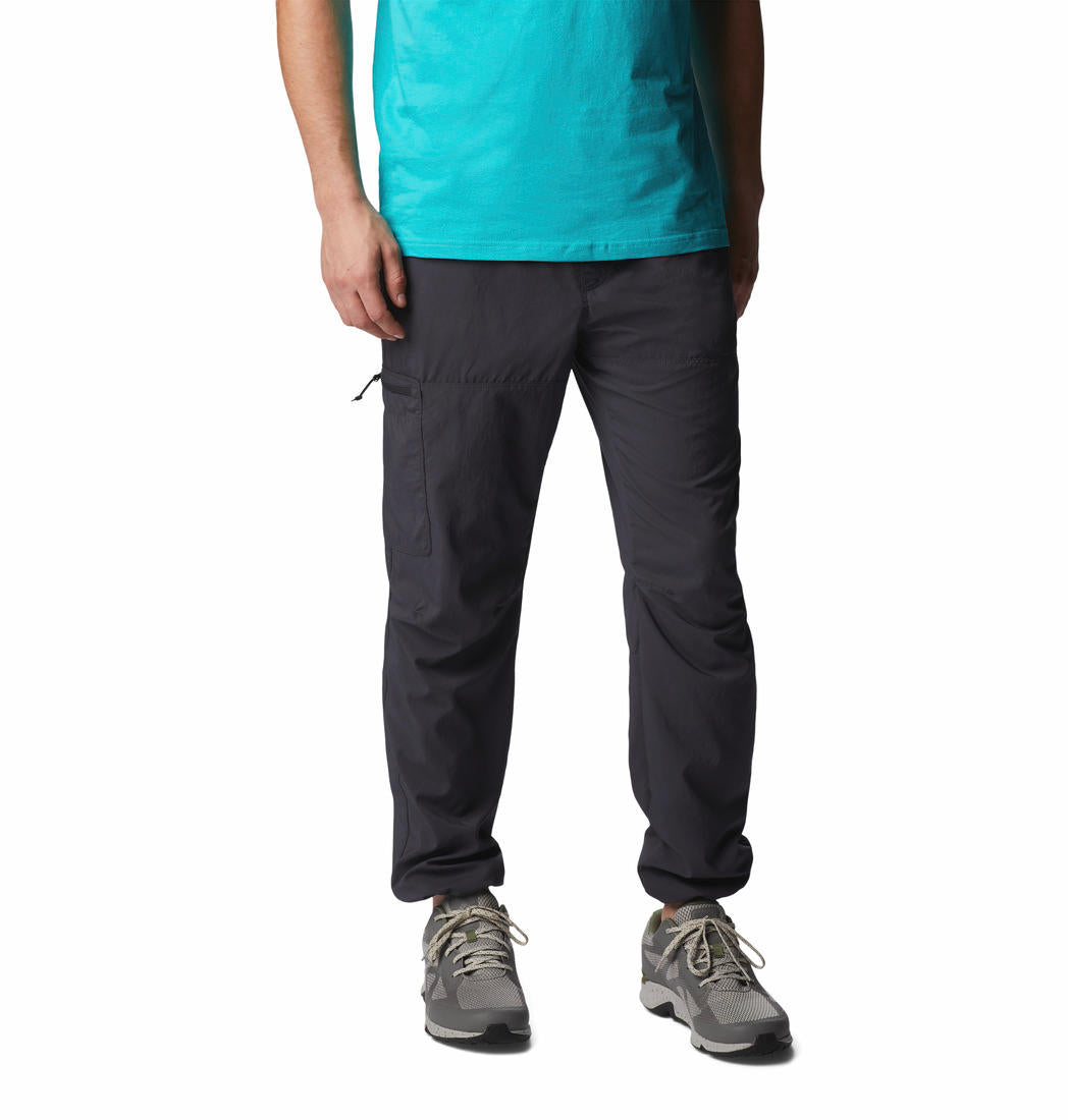 A Men Wearing Columbia Men Black Coral Ridge Pull-On Pant (Sun Protection)