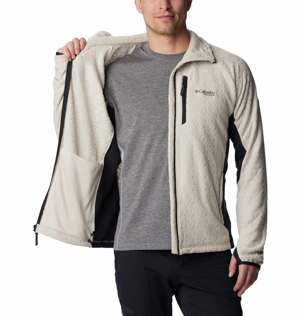 A Men Wearing Columbia Men Brown Titan Pass 3.0 Full Zip Fleece
