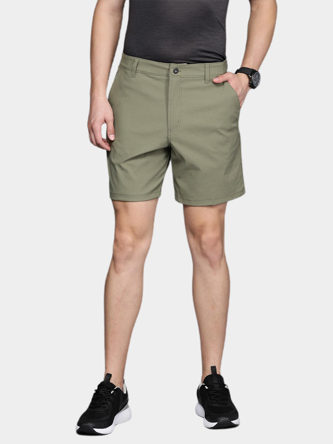 A Men Wearing Columbia Men Green Canyon Gate Utility Short