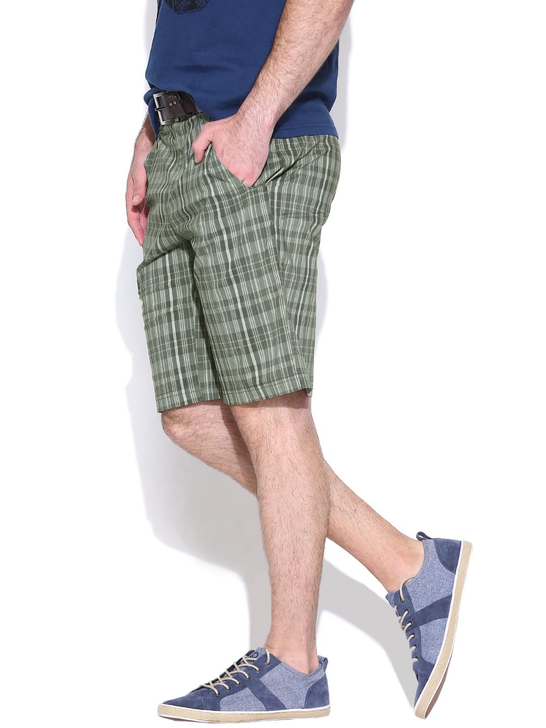 Columbia Men Green Cool Creek  Stretch Plaid Short