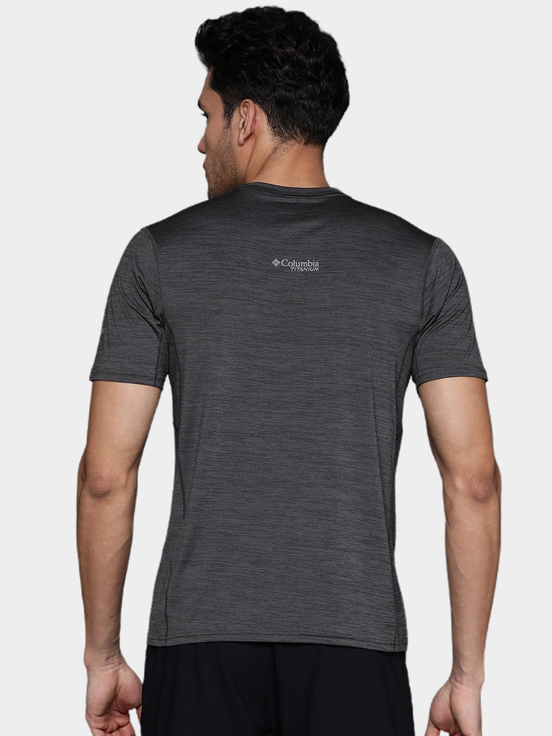 Columbia Men Grey M Titan Pass Graphic T-Shirt
