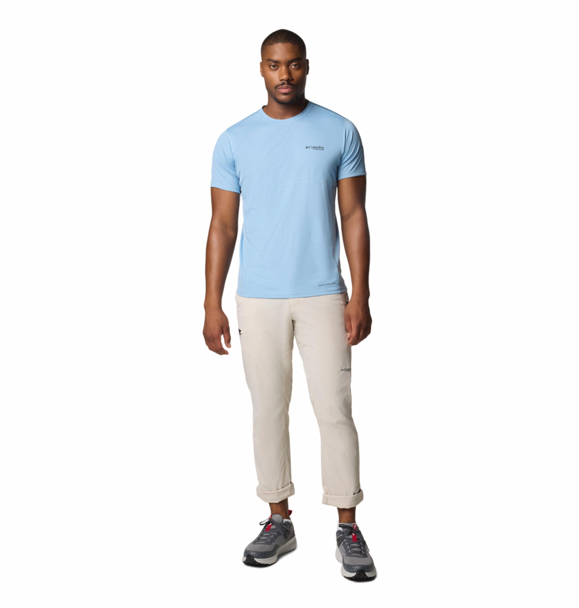 A Men Wearing Columbia Men Brown Wanoga Lightweight Pant (Sun Protection)