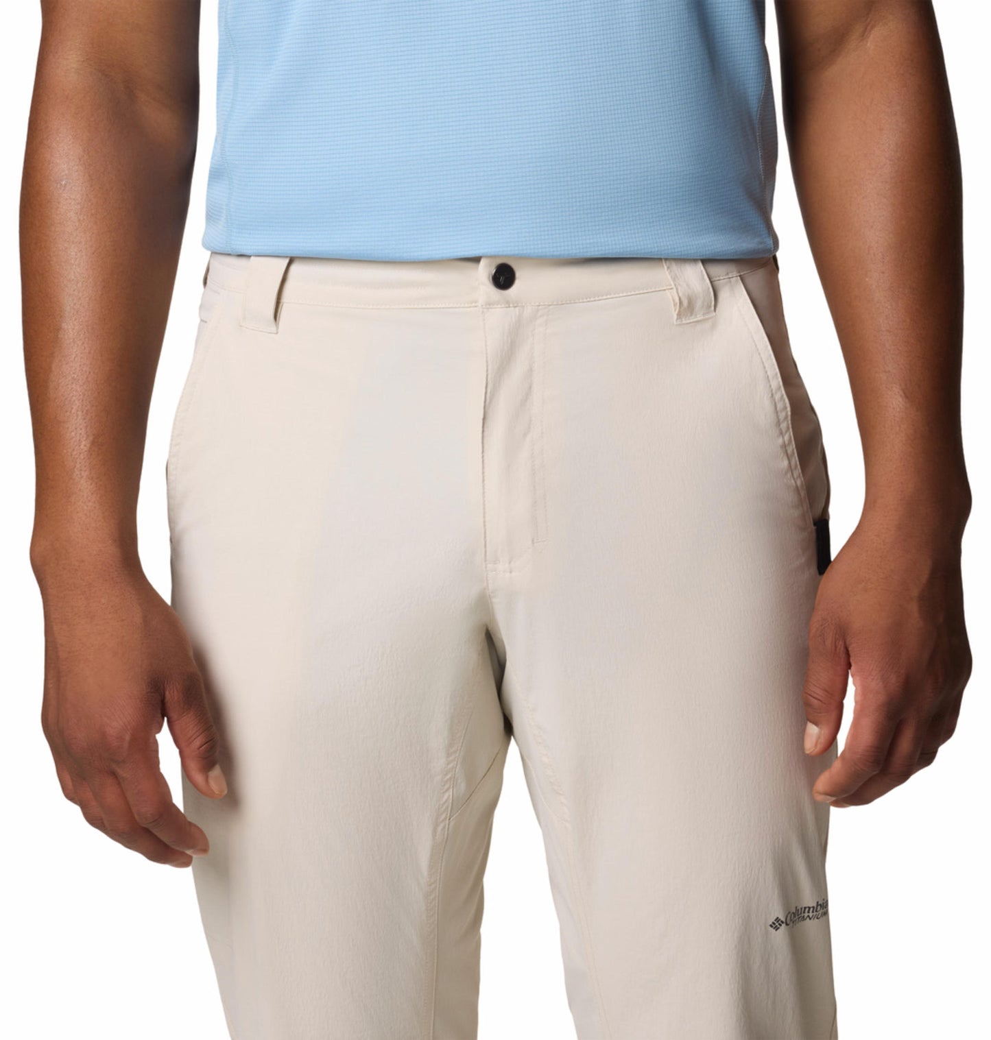 A Men Wearing Columbia Men Brown Wanoga Lightweight Pant (Sun Protection)