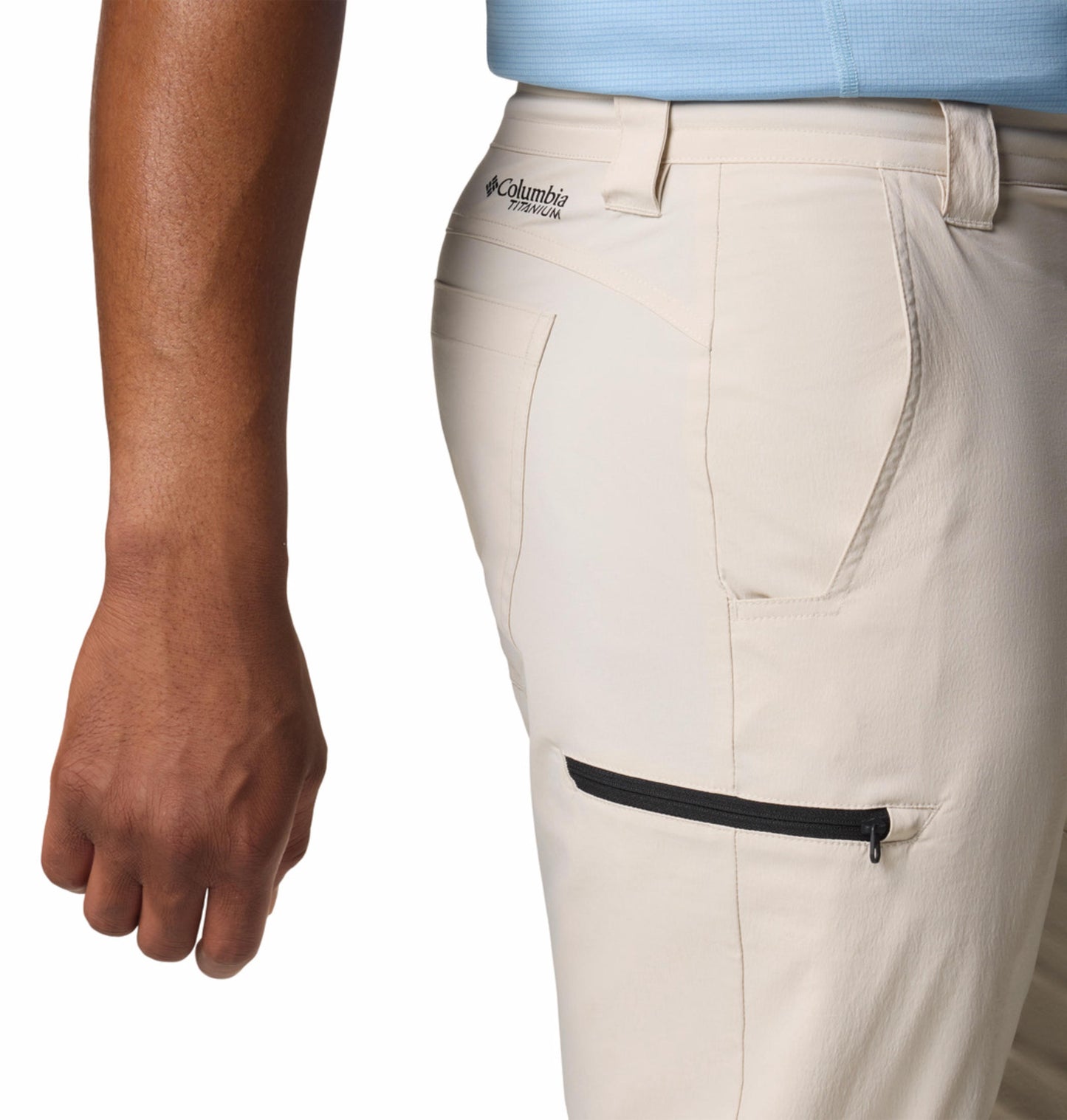 A Men Wearing Columbia Men Brown Wanoga Lightweight Pant (Sun Protection)