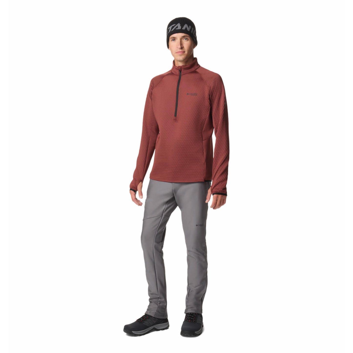 A Men Wearing Columbia Men Grey Vast Canyon Softshell Pant