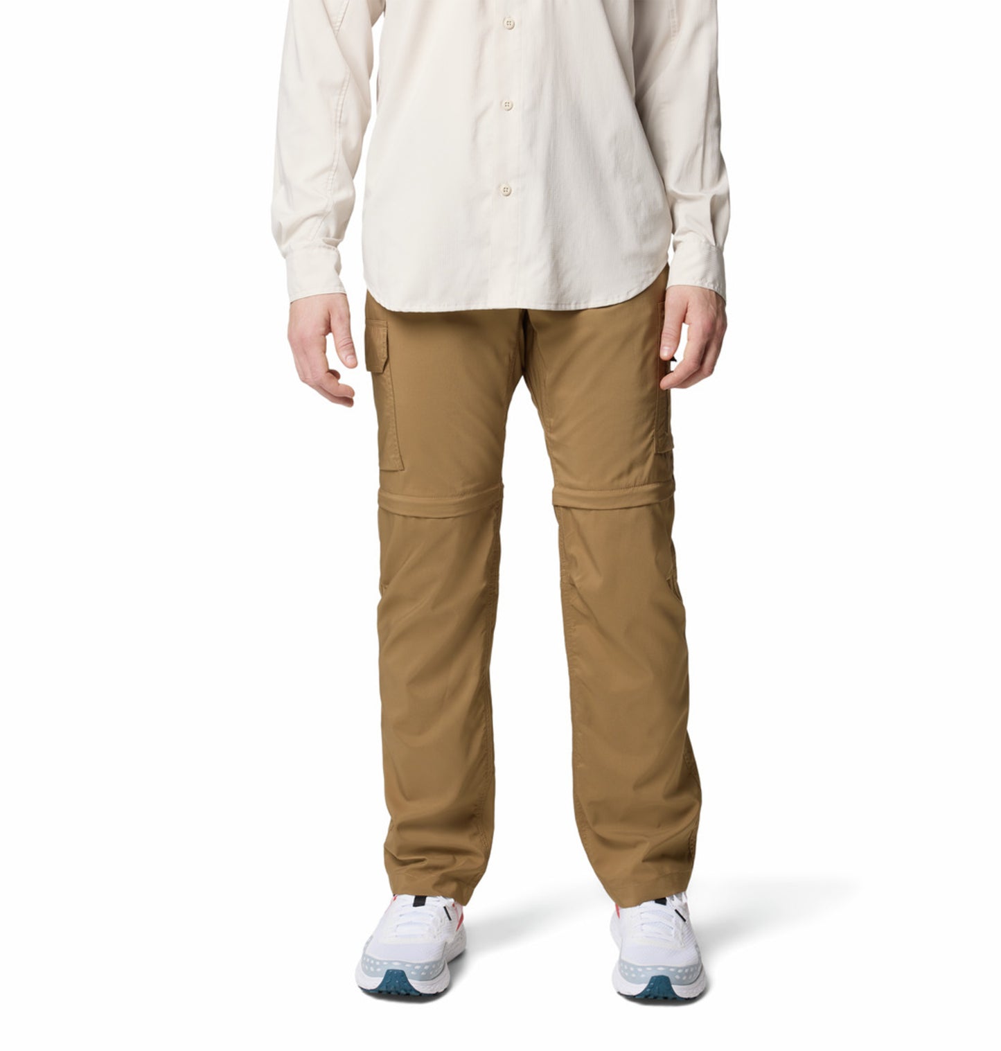 A Men Wearing Columbia Men Brown Silver Ridge Utility Convertible Pant (Sun Protection)
