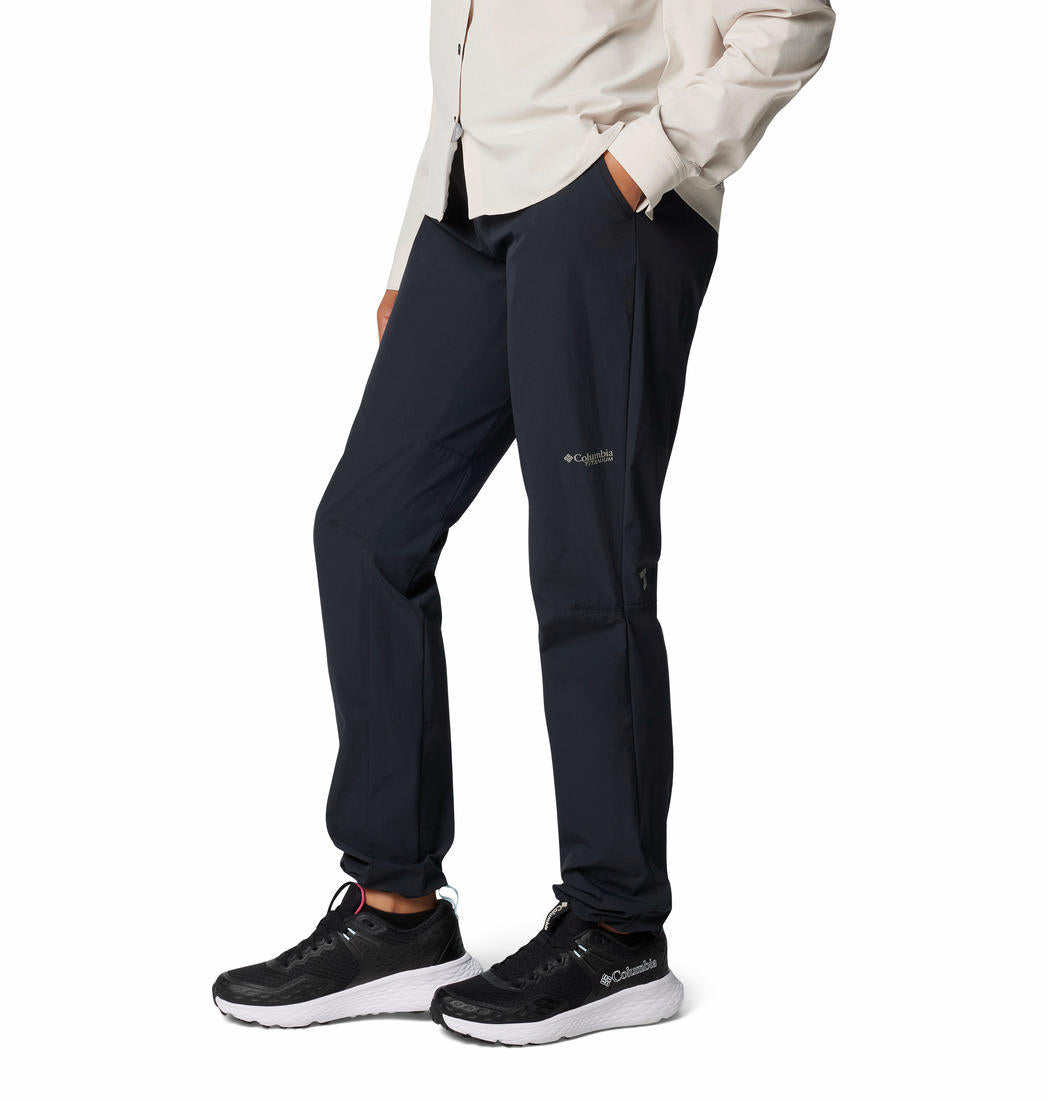 Columbia Women Black Omni-Shade Summit Valley II Pant (Sun Protection)