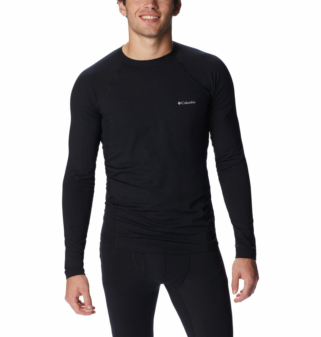 A Men Wearing Columbia Men Black Midweight Stretch Long Sleeve Top (Non Returnable)