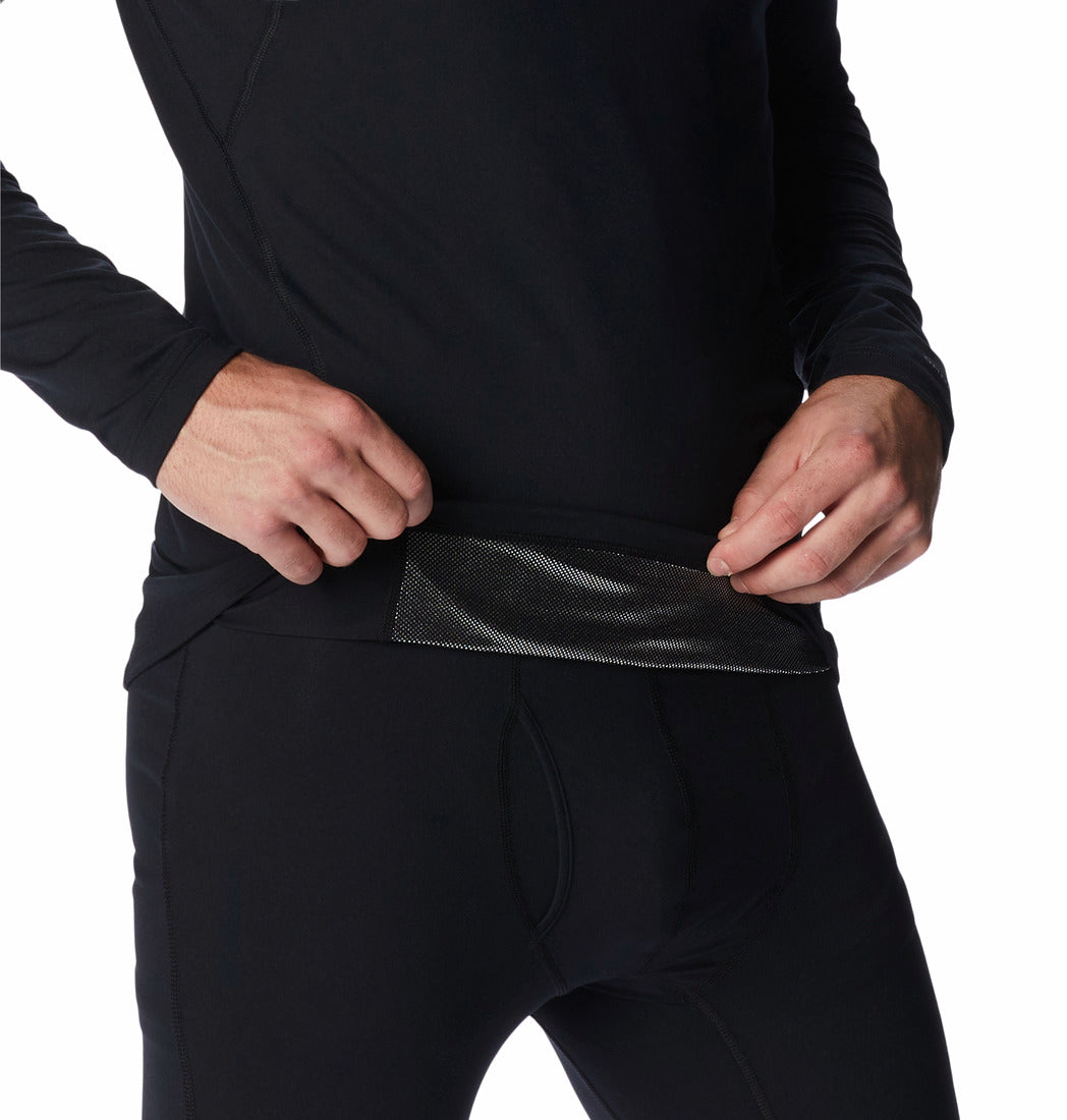 A Men Wearing Columbia Men Black Midweight Stretch Long Sleeve Top (Non Returnable)
