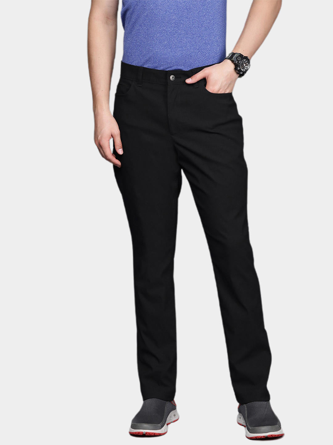 A Men Wearing Columbia Men Black Royce Range Heat Pant