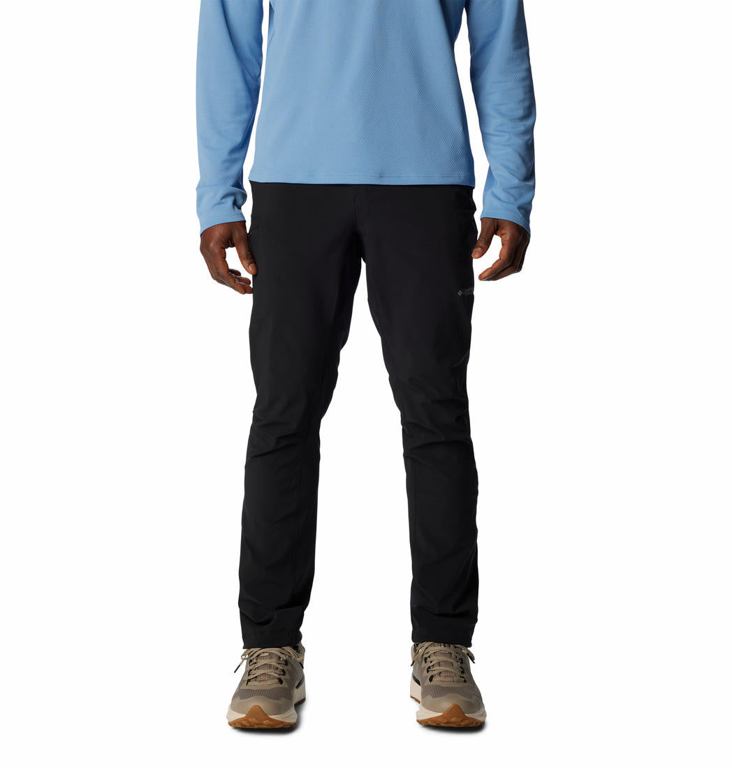 A Men Wearing Columbia Men Black Triple Canyon Pant II (Sun Protection)