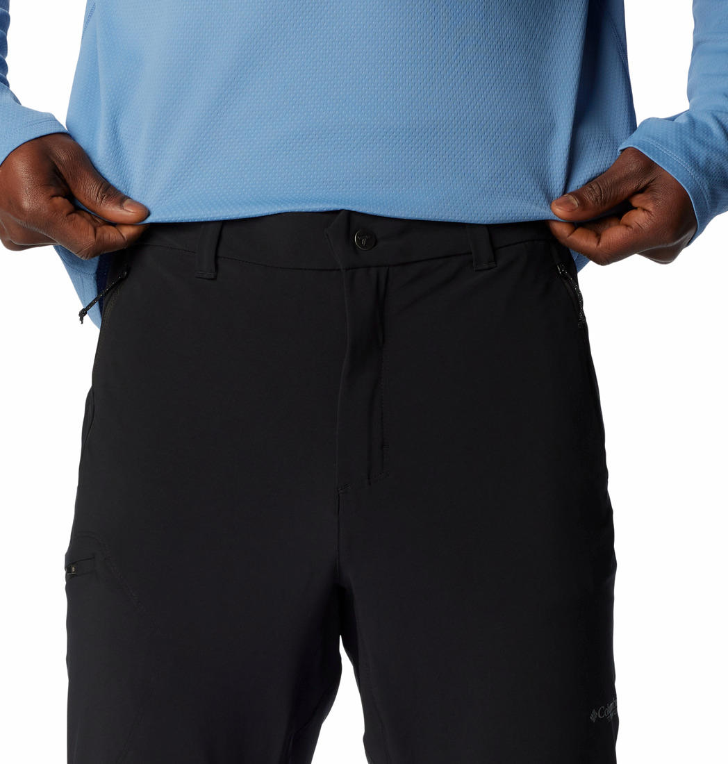 A Men Wearing Columbia Men Black Triple Canyon Pant II (Sun Protection)