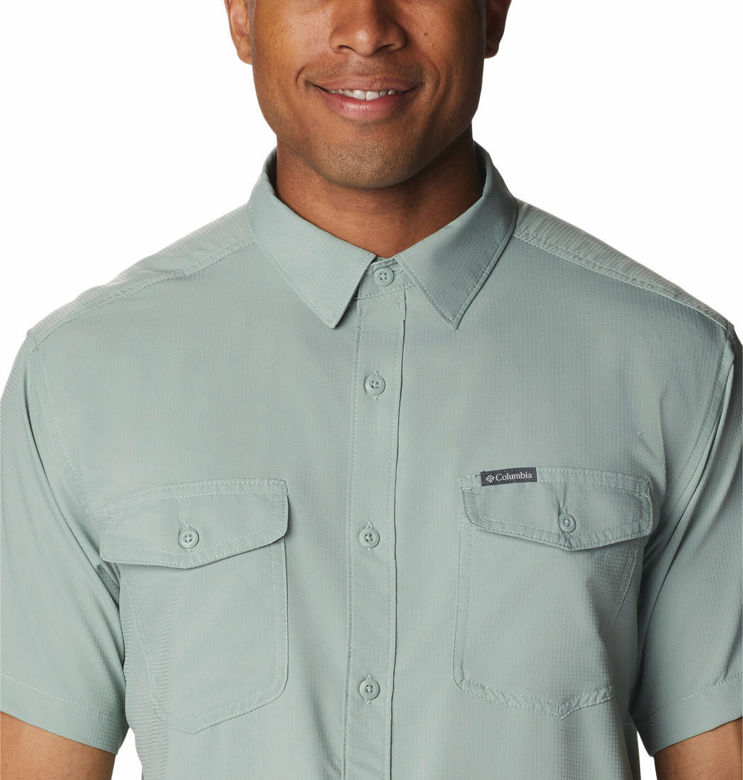 Columbia Men Green Utilizer II Solid Short Sleeve Shirt