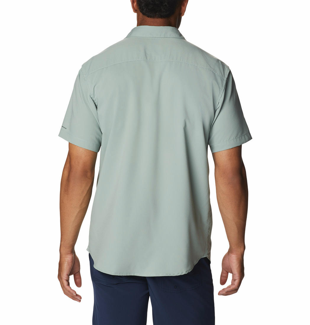 Columbia Men Green Utilizer II Solid Short Sleeve Shirt