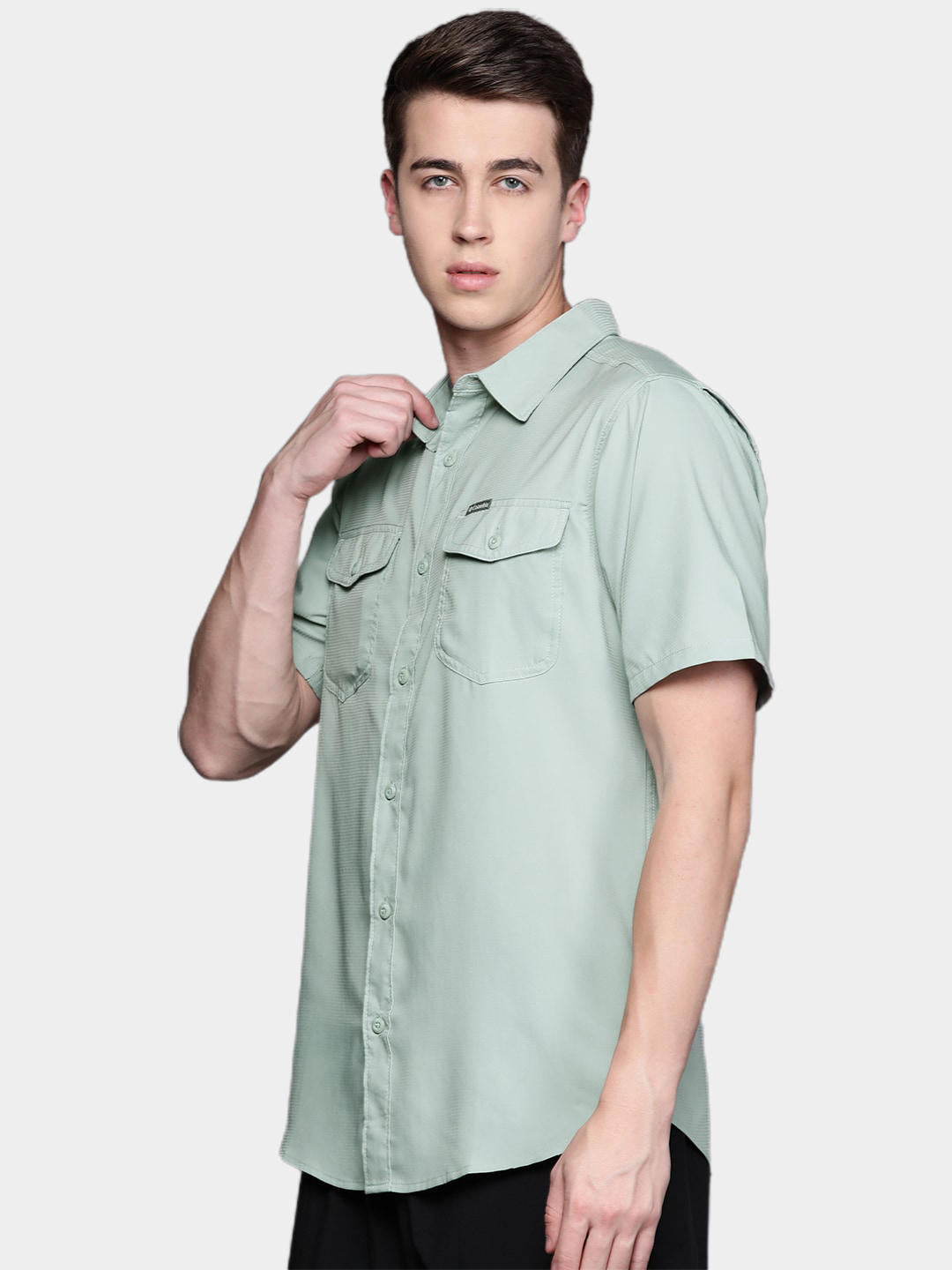 Columbia Men Green Utilizer II Solid Short Sleeve Shirt