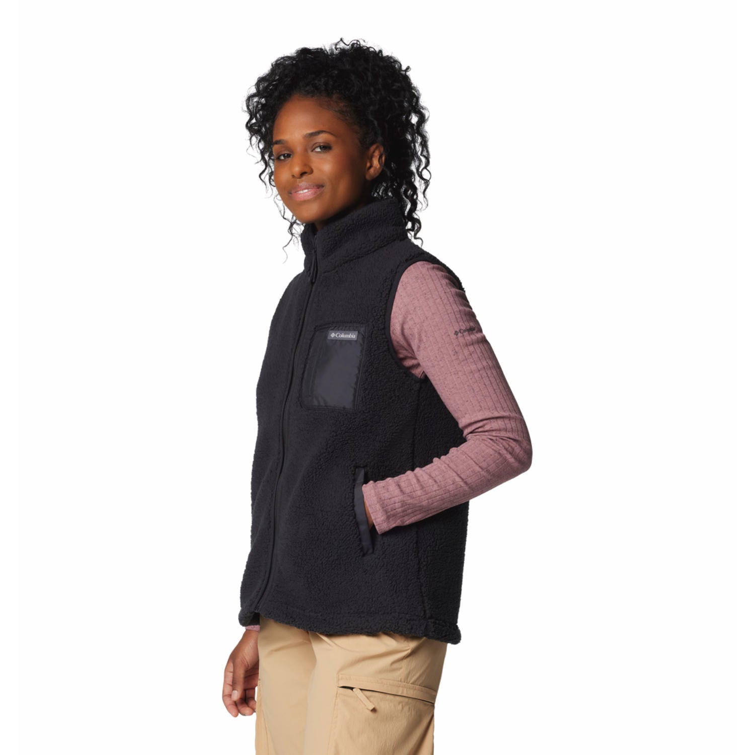 A Women Wearing Columbia Women Black West Bend Vest II