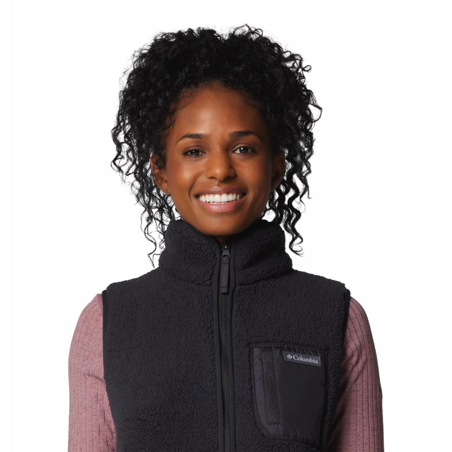 A Women Wearing Columbia Women Black West Bend Vest II