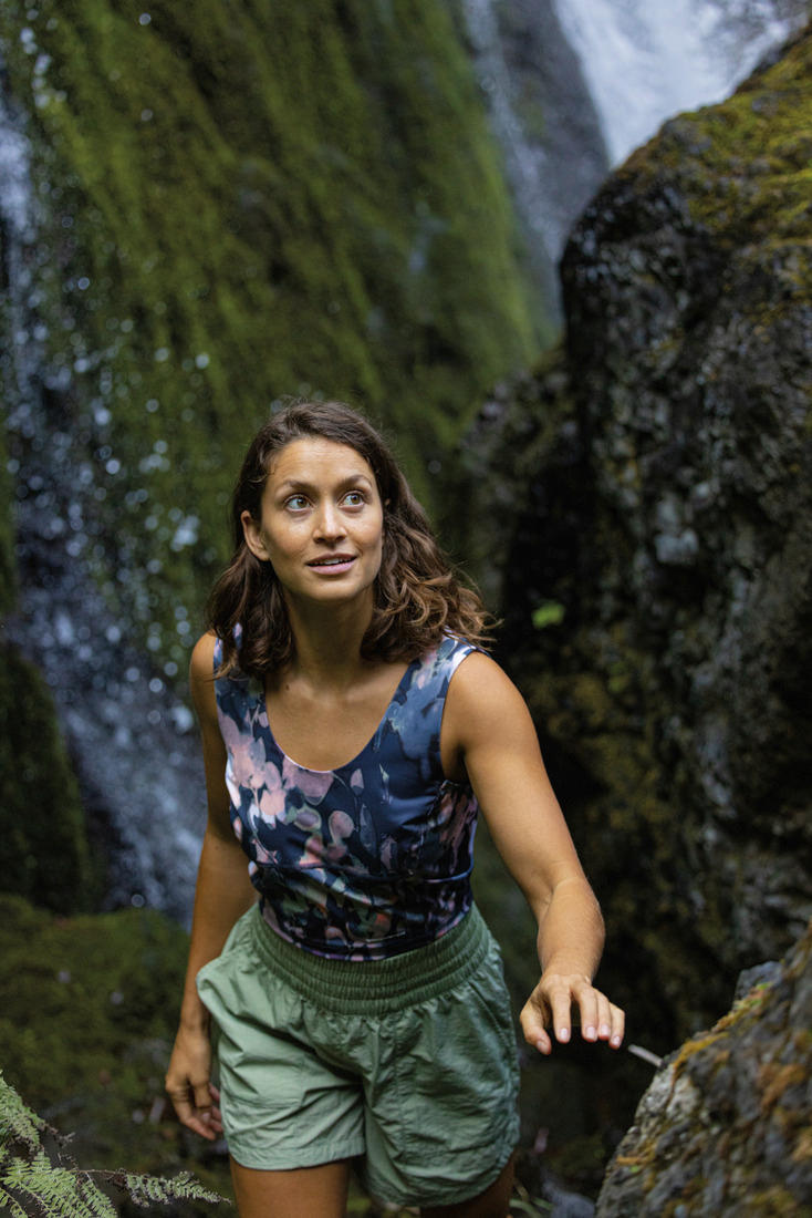 Columbia Women Navy Blue Boundless Trek Tank