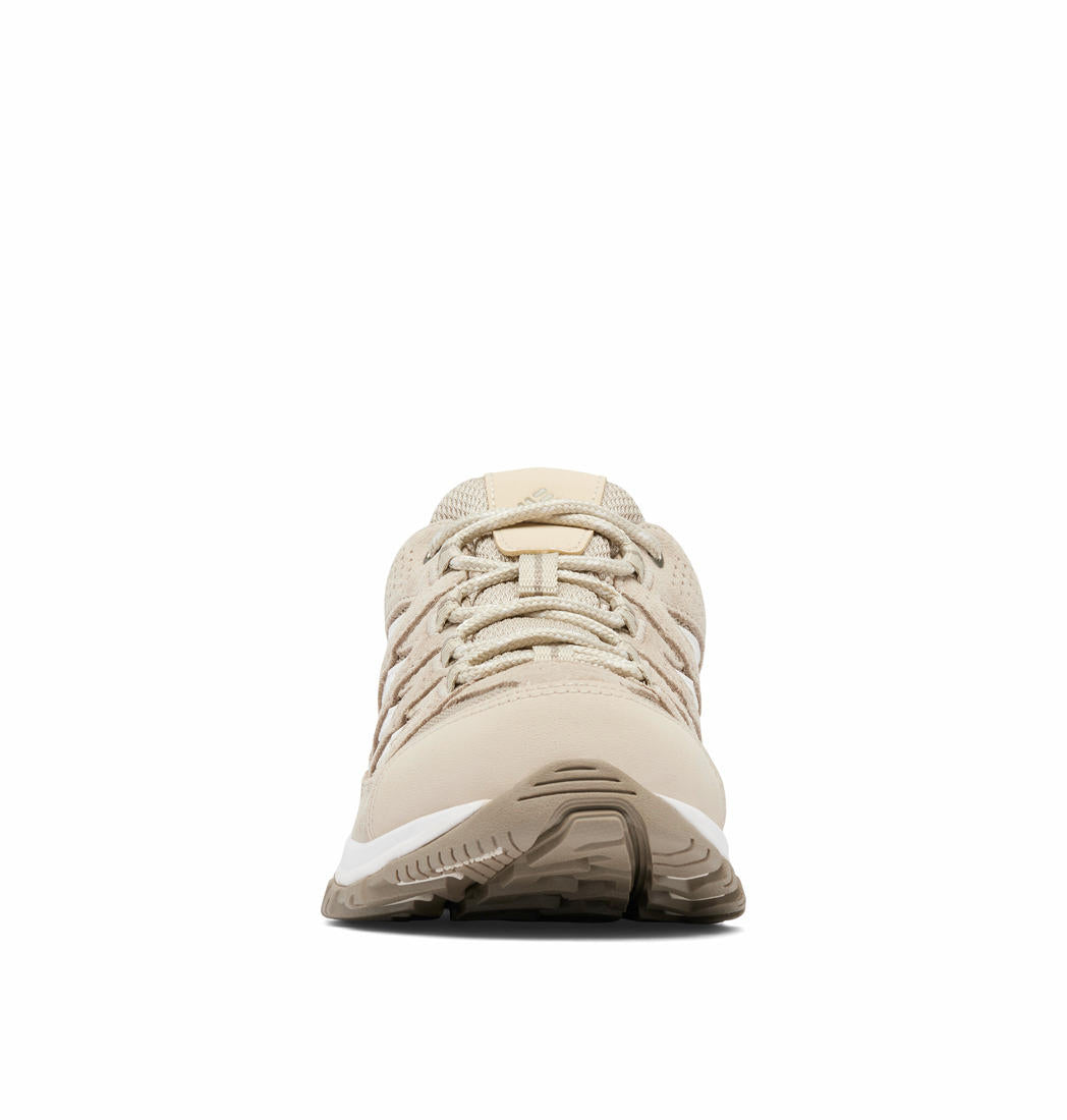 A Women Wearing Columbia Women Brown CRESTWOOD WATERPROOF