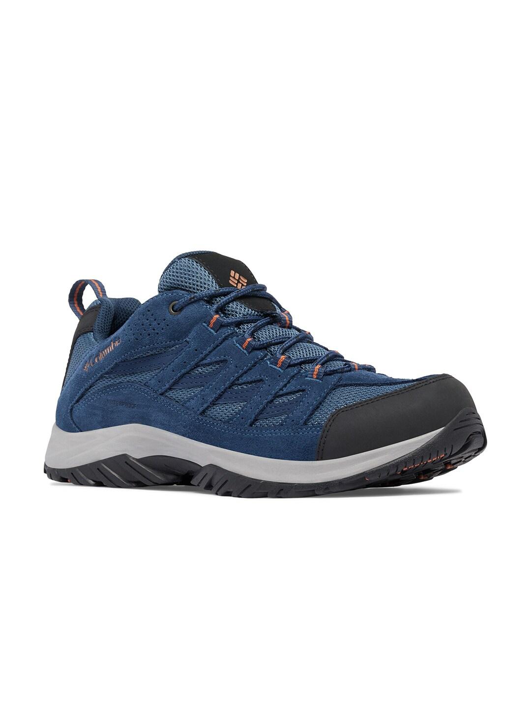 A Men Wearing Columbia Men Blue CRESTWOOD WATERPROOF