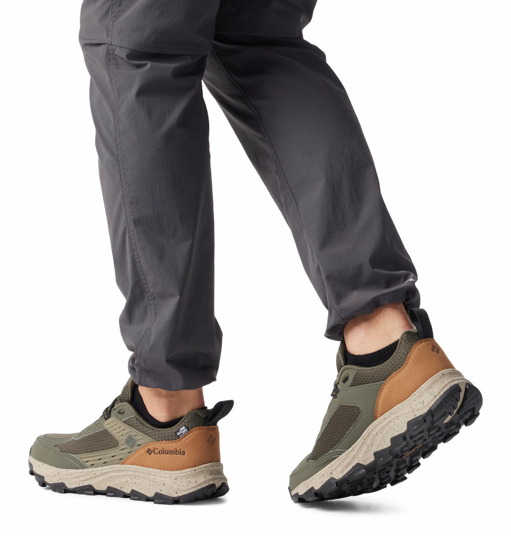 A Men Wearing Columbia Men Green HATANA MAX OUTDRY