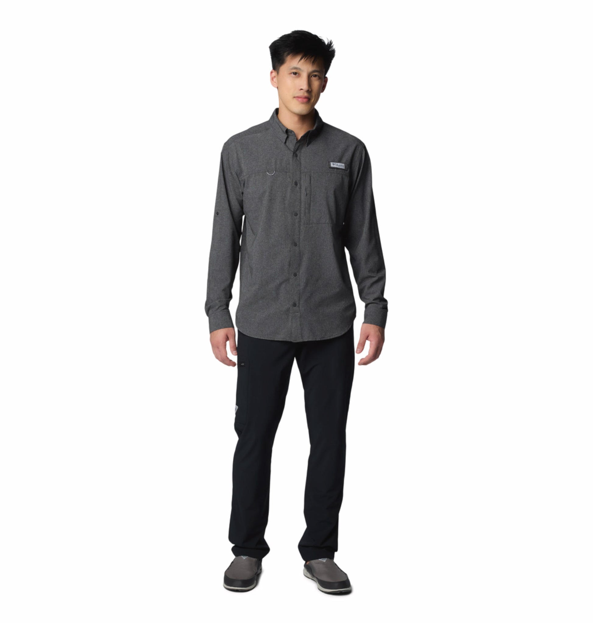 A Men Wearing Columbia Men Black Terminal Tackle II Pant (Sun Protection)