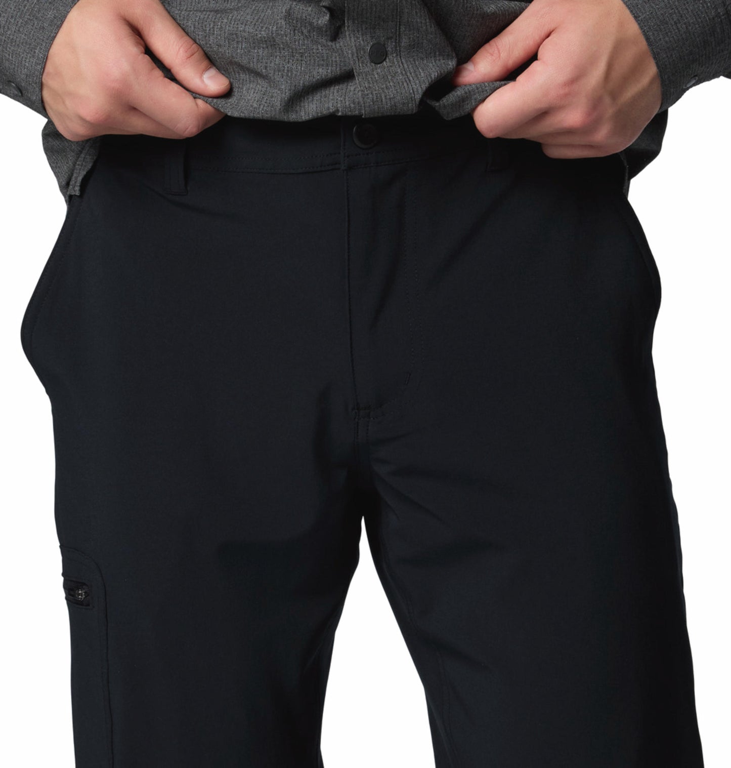 A Men Wearing Columbia Men Black Terminal Tackle II Pant (Sun Protection)