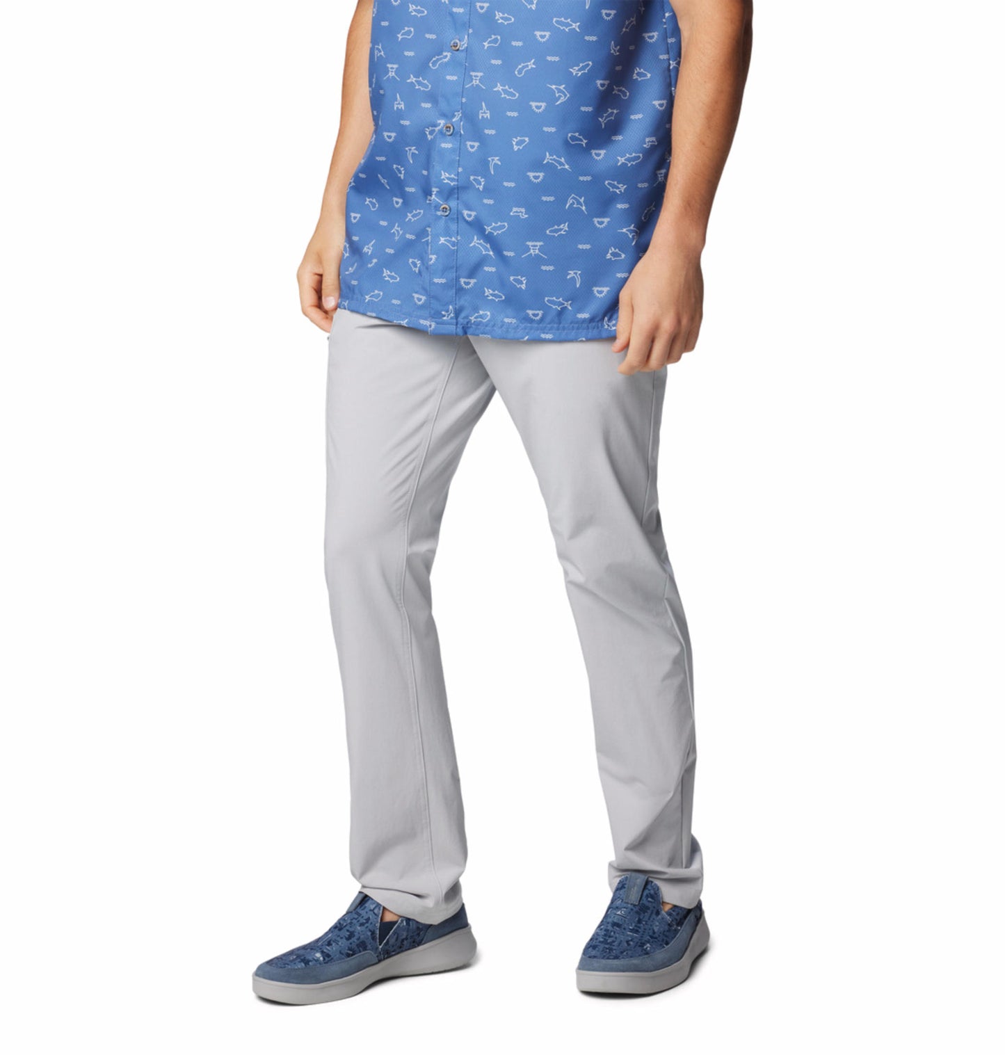 A Men Wearing Columbia Men Grey Terminal Tackle II Pant (Sun Protection)