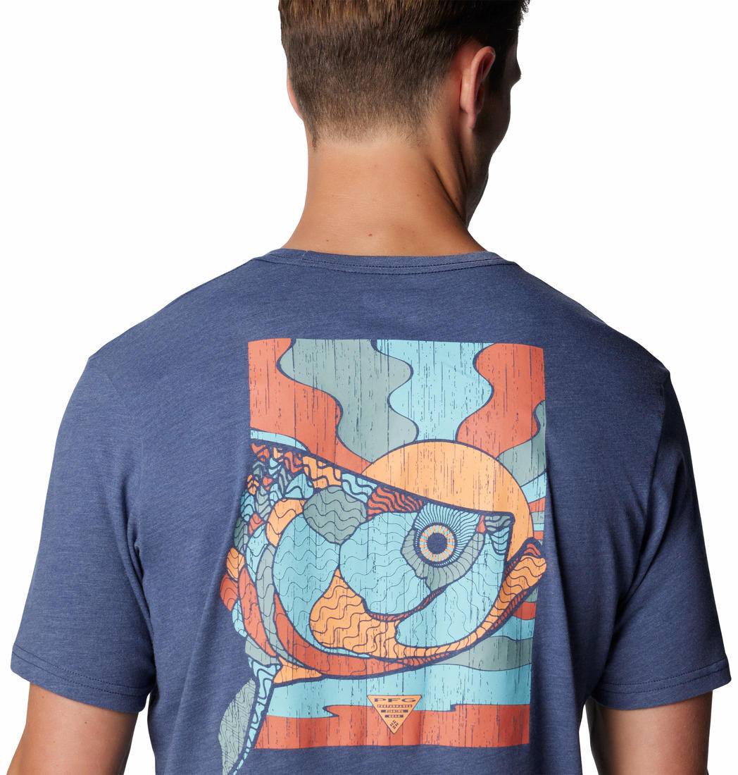 A Men Wearing Columbia Men Navy Blue PFG Tarpon Rise Tech Tee SS (Sun Protection)
