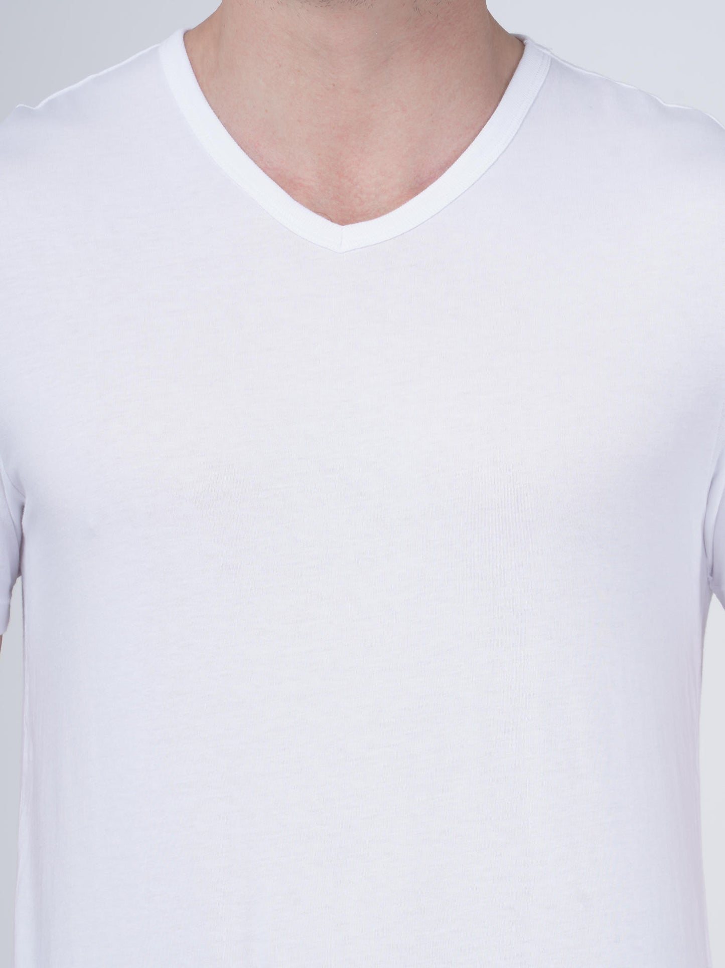 Columbia Men White Columbia Men 100% Pure Cotton V-Neck Classic Fit T-Shirts (Pack Of 3)