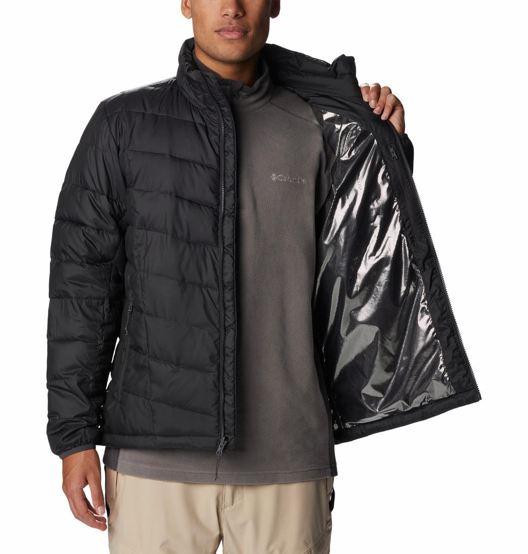 A Men Wearing Columbia Men Green Whirlibird IV Interchange Jacket