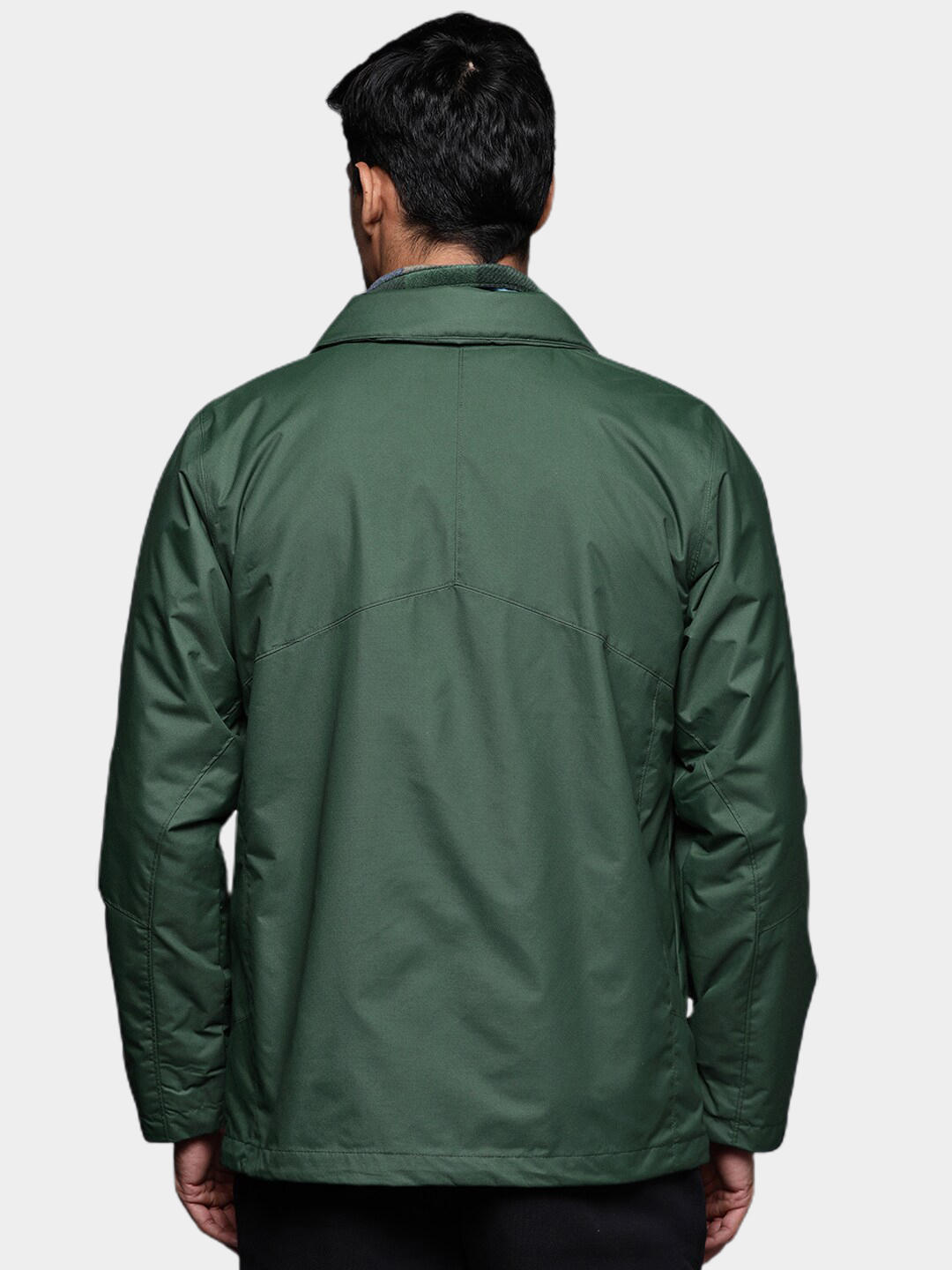 A Men Wearing Columbia Men Green Bugaboo II Fleece Interchange Jacket