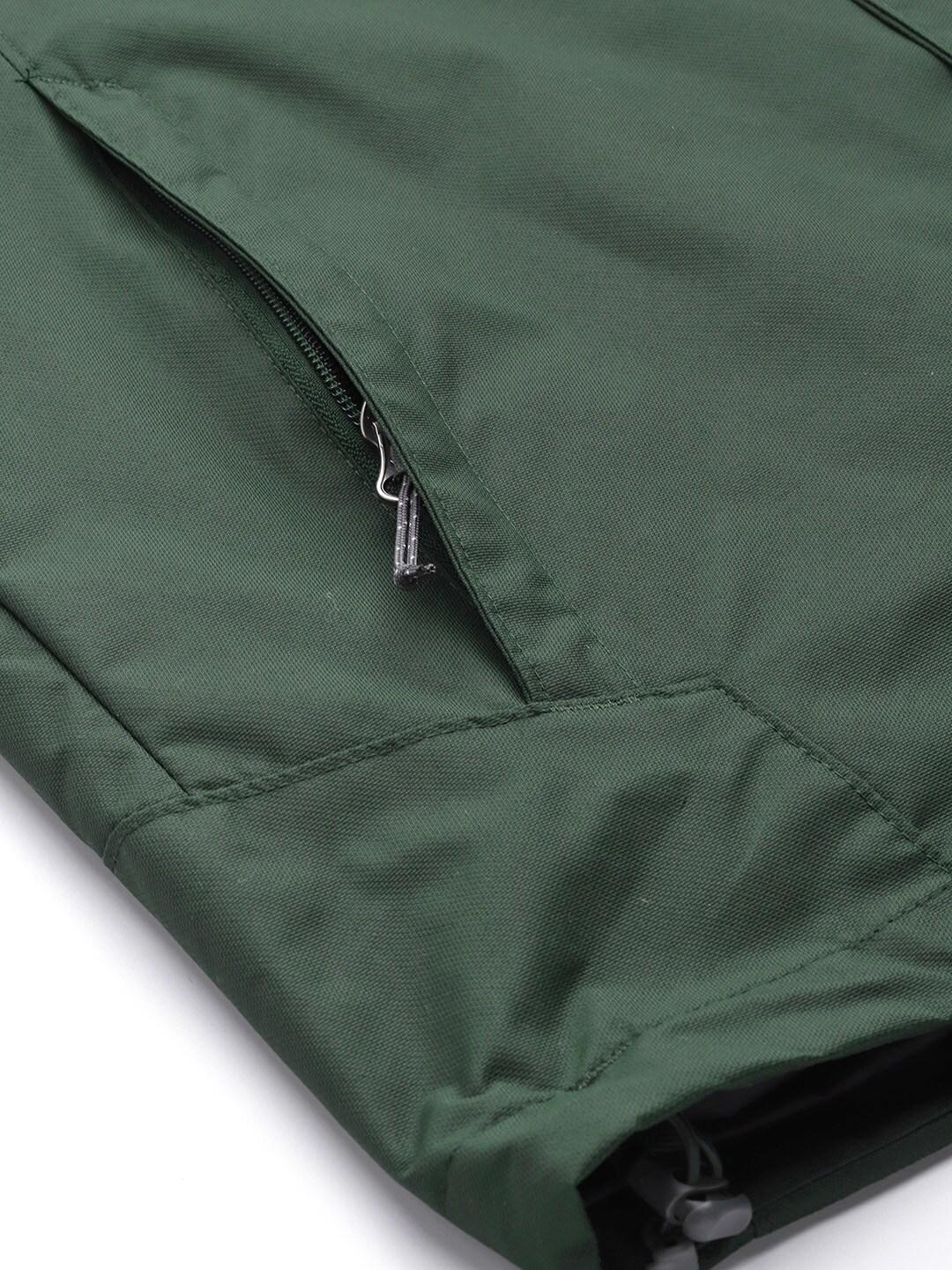 A Men Wearing Columbia Men Green Bugaboo II Fleece Interchange Jacket