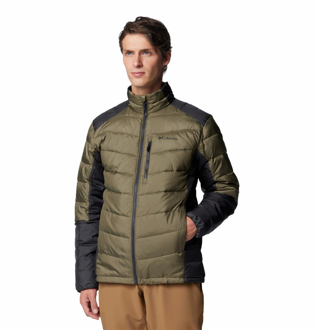 A Men Wearing Columbia Men Green Labyrinth Loop II Jacket