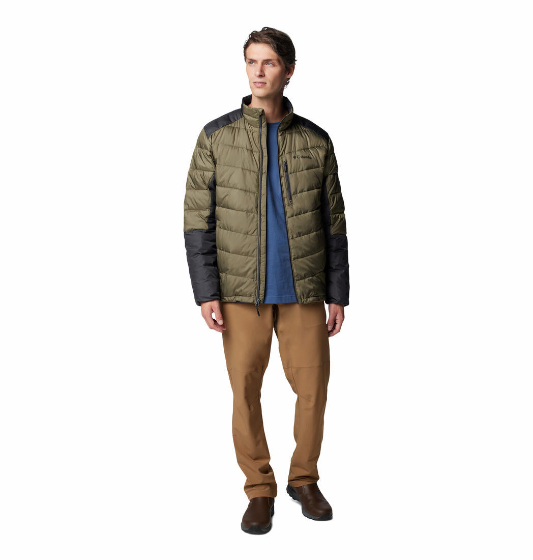 A Men Wearing Columbia Men Green Labyrinth Loop II Jacket