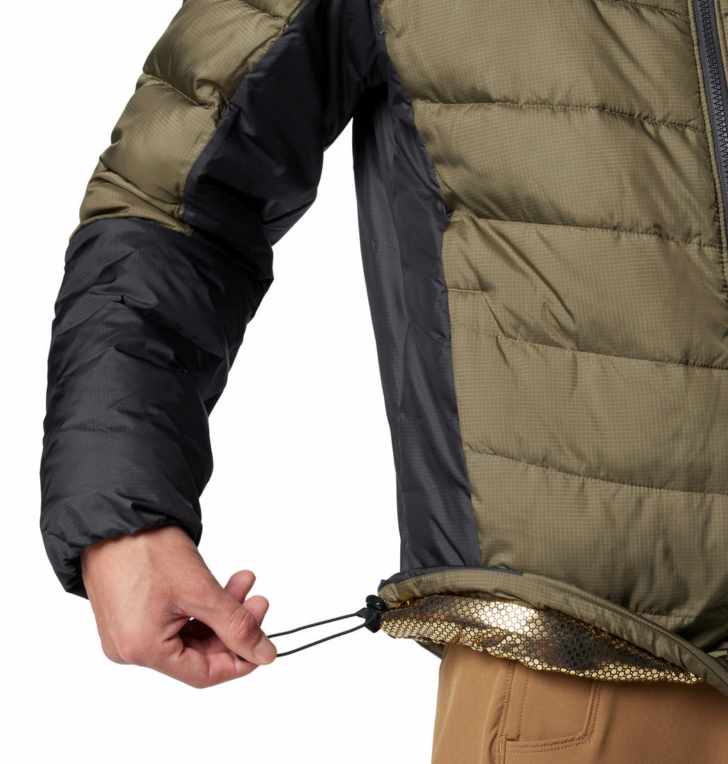 A Men Wearing Columbia Men Green Labyrinth Loop II Jacket