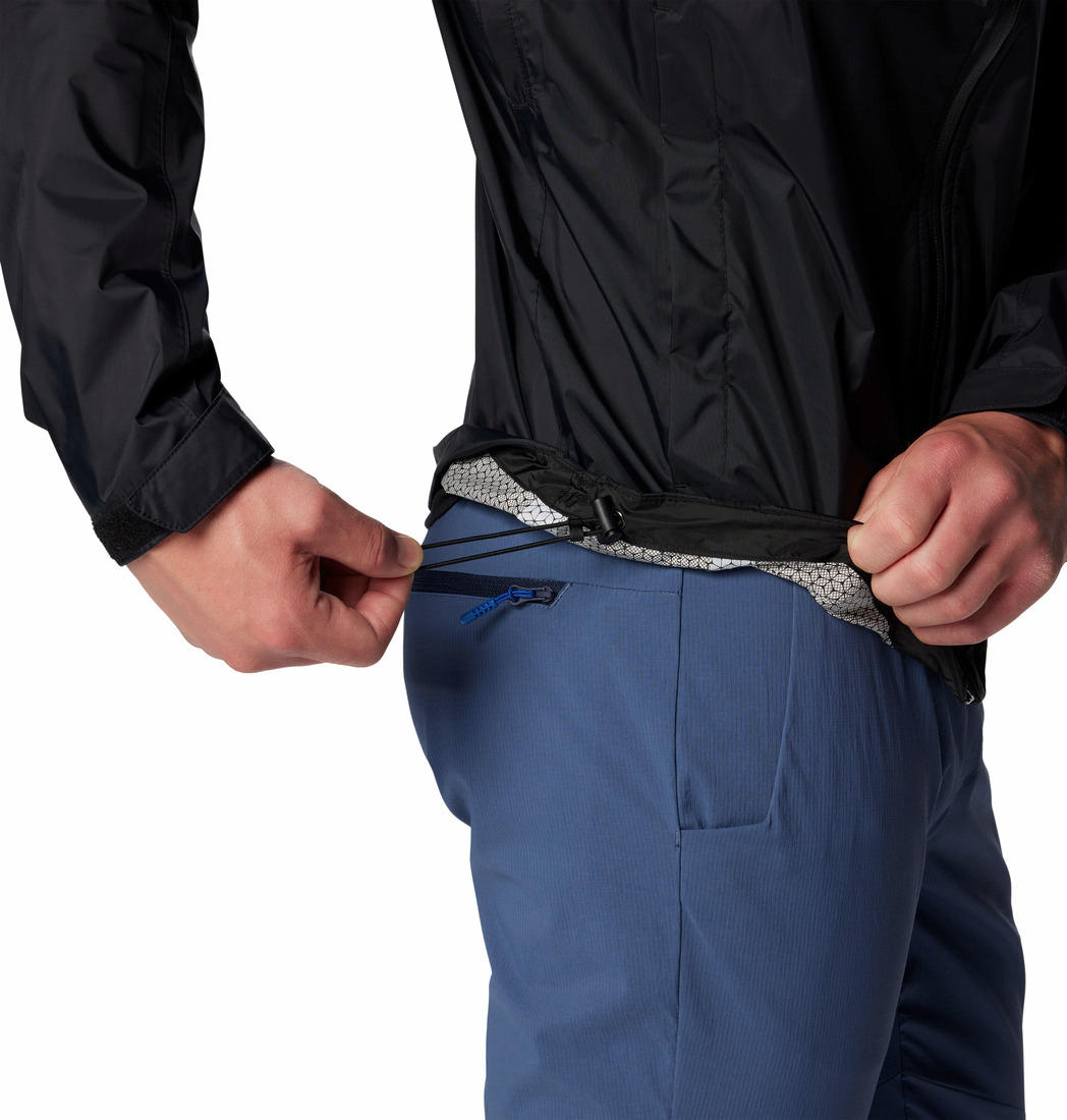 A Men Wearing Columbia Men Black EvaPOURation II Jacket Waterproof