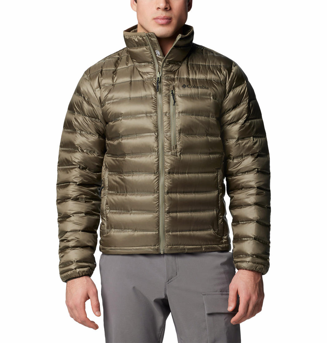 A Men Wearing Columbia Men Green Pebble Peak II Down Jacket