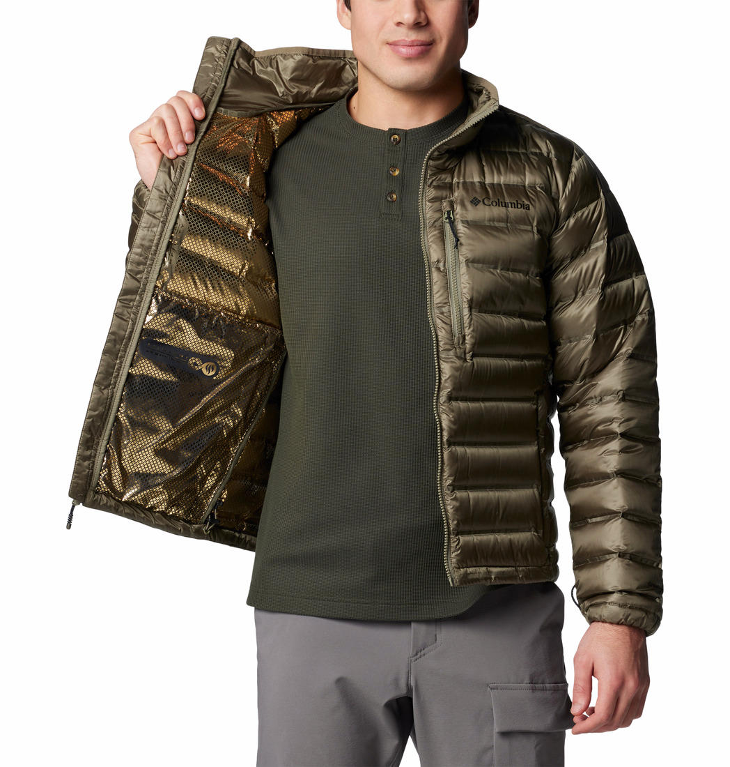 A Men Wearing Columbia Men Green Pebble Peak II Down Jacket