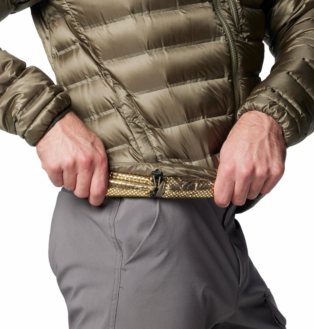 A Men Wearing Columbia Men Green Pebble Peak II Down Jacket