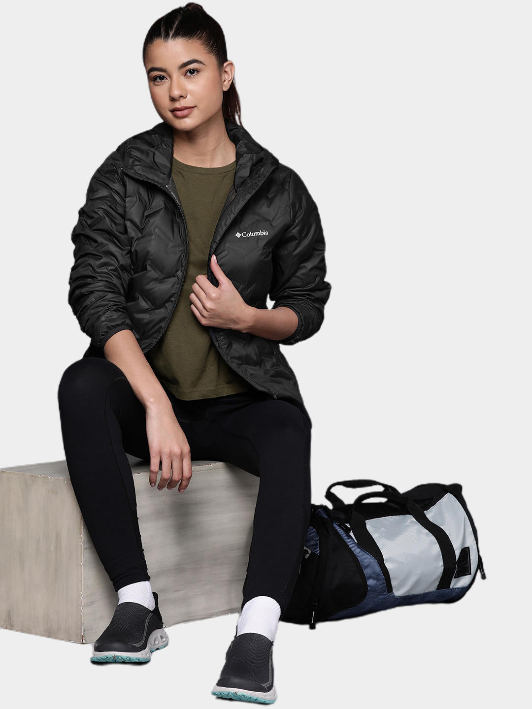 Columbia Women Black Delta Ridge Down Hooded Jacket