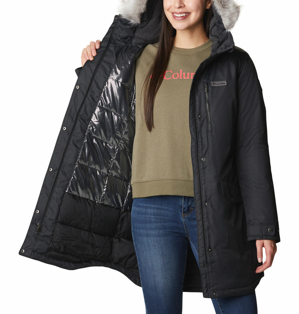 A Women Wearing Columbia Women Black Suttle Mountain Long Insulated Jacket